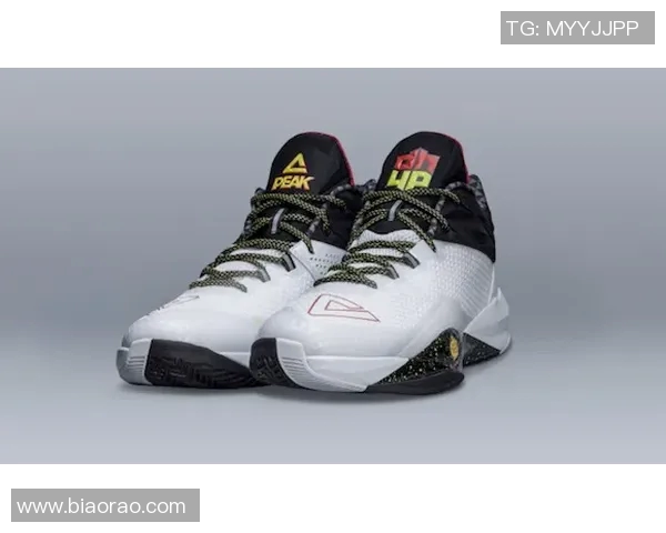 2025年最新款足球球星战靴亮相引领潮流设计风尚