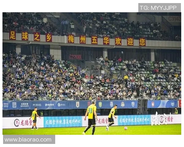 足球明星开启直播卖货新潮流引爆粉丝消费热情