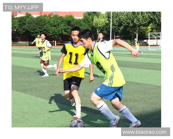 绿茵豪杰同场竞技群星闪耀谱写激情足球画卷 绿茵豪杰同场竞技群星闪耀谱写激情足球画卷